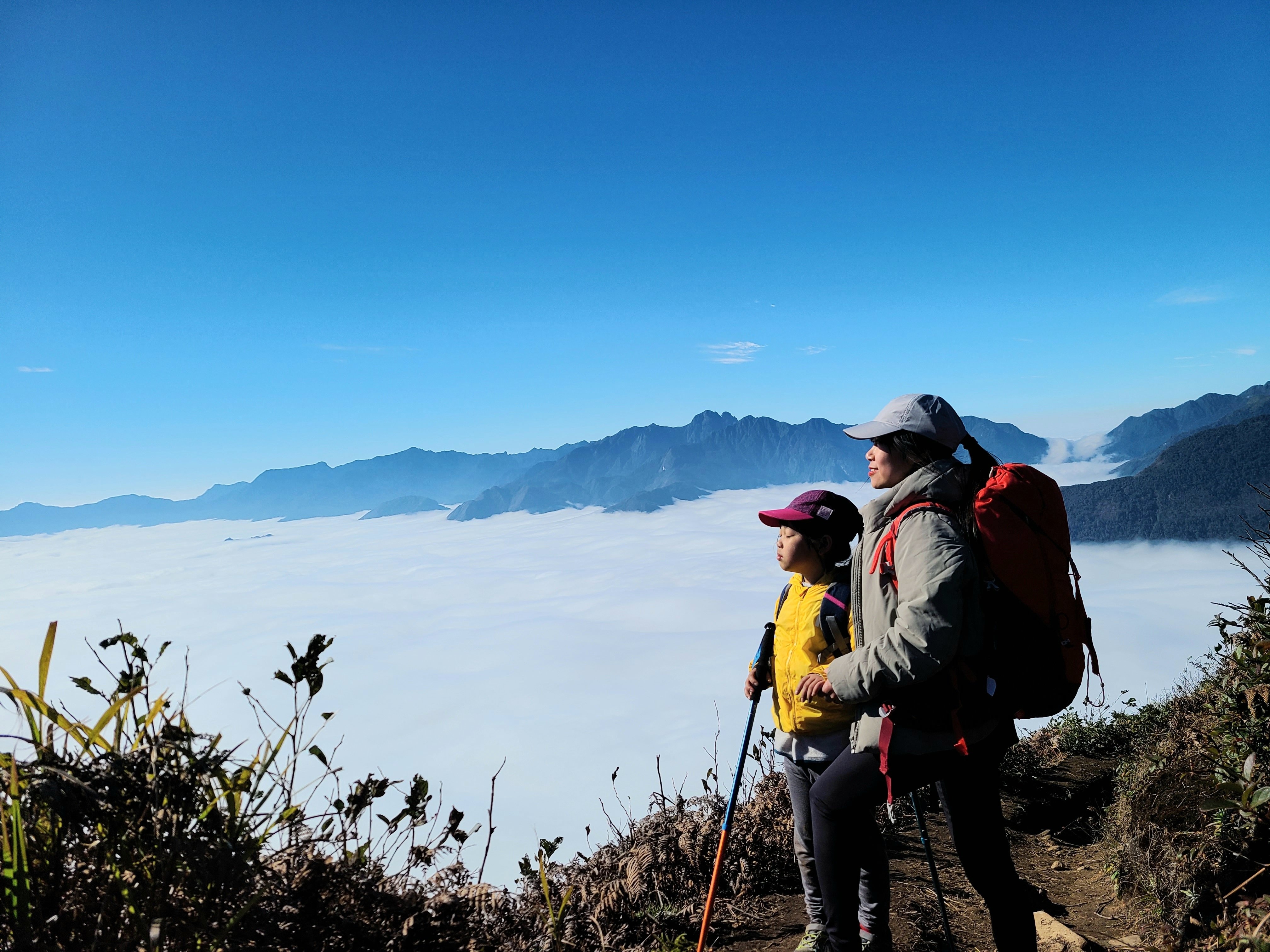 Lien tuc di trekking anh 8