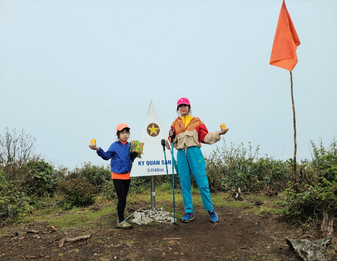 Lien tuc di trekking anh 10