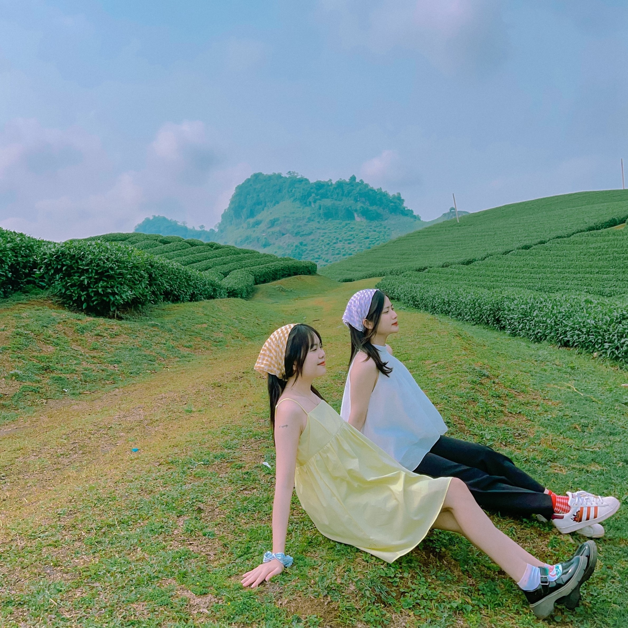 Du lich cung hoi ban than anh 8