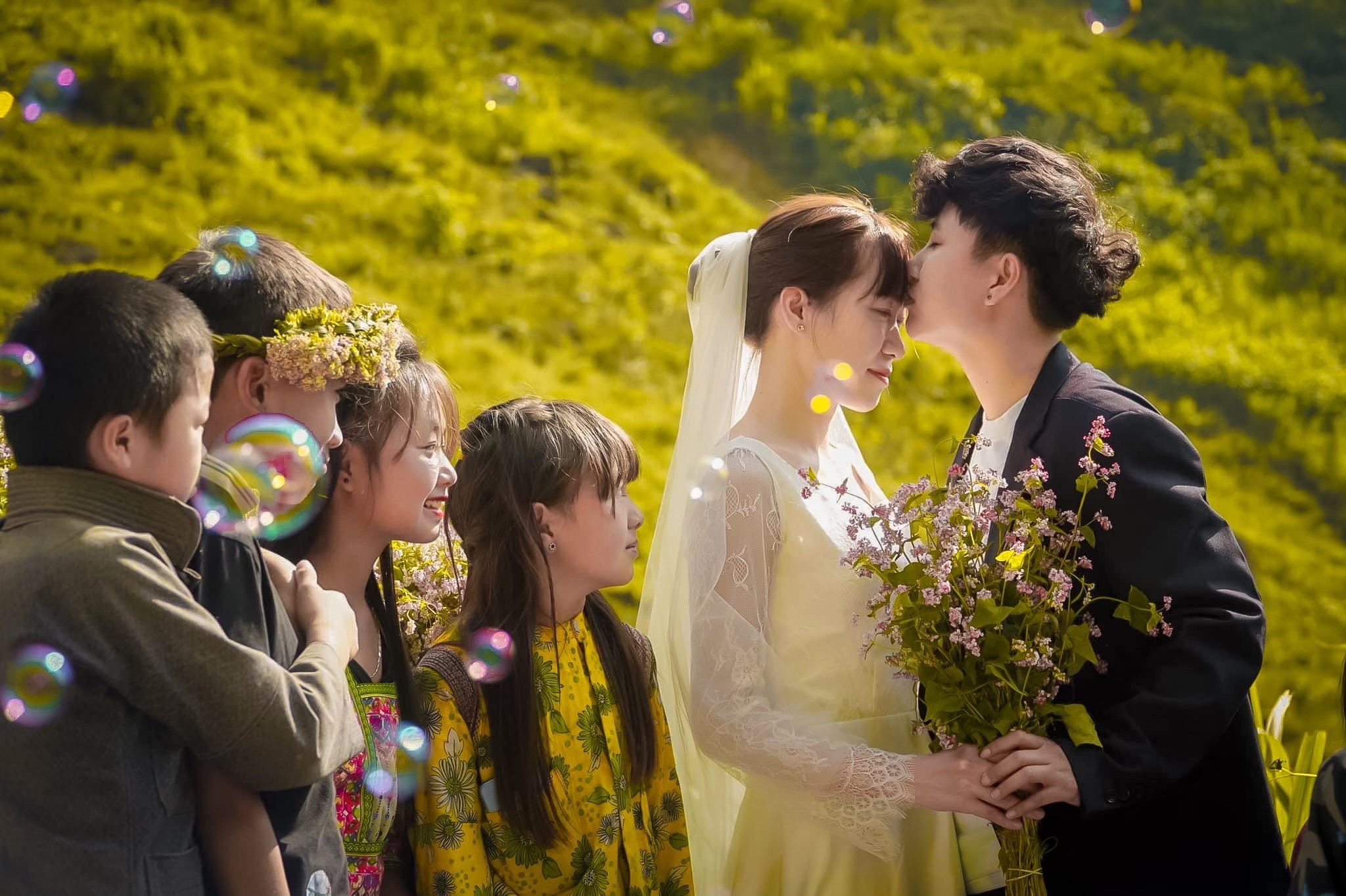 Hanh phuc cua chang trai chuyen gioi anh 1