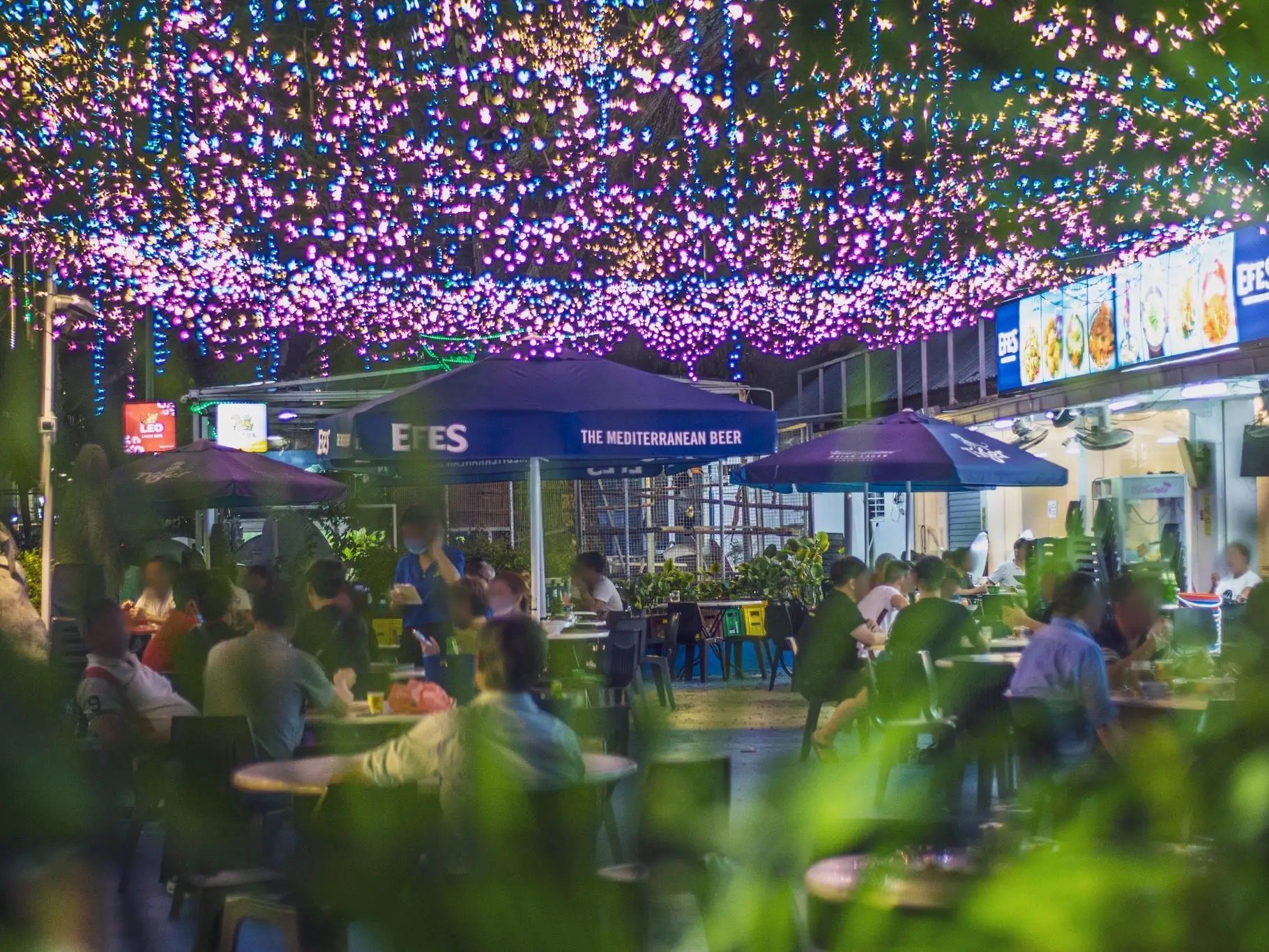 Pho den do o Singapore anh 5