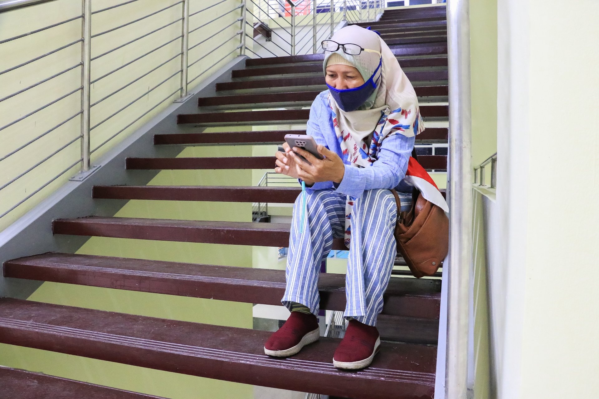 Me kinh ngu Indonesia khong dam xem con thi dau anh 1