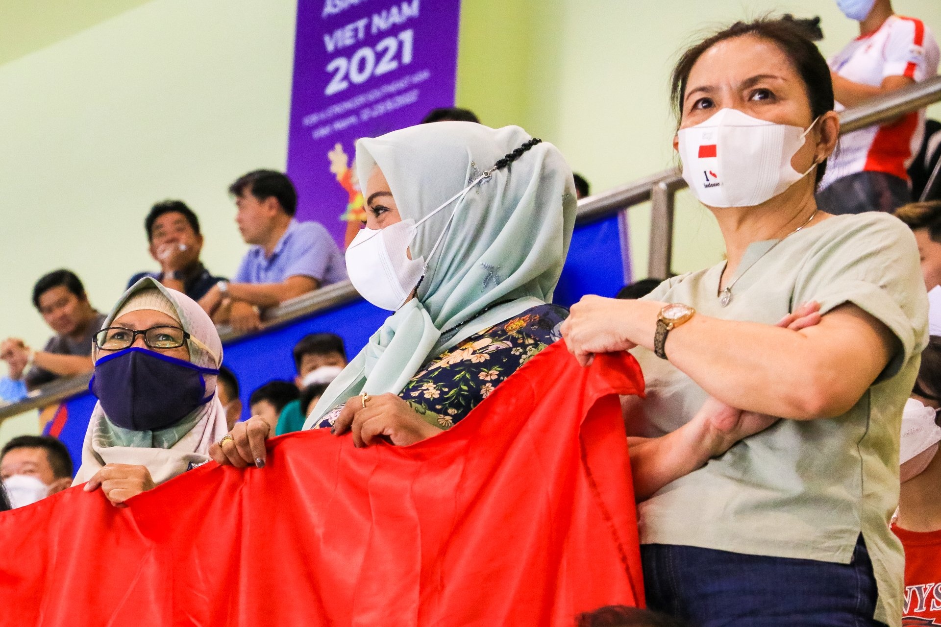 Me kinh ngu Indonesia khong dam xem con thi dau anh 5