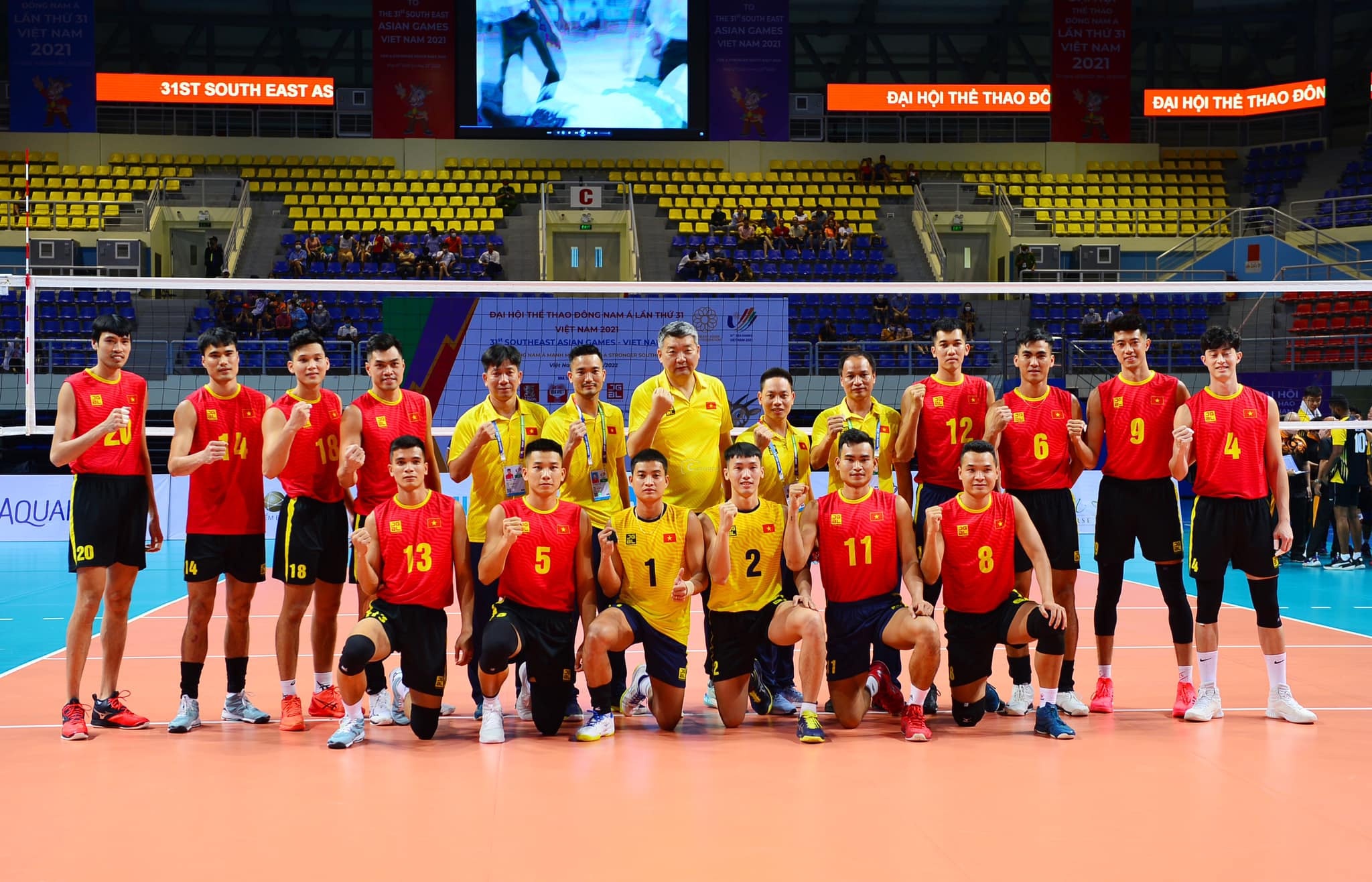 Các VĐV cao trên 1, 9 m của bóng chuyền Việt Nam tại SEA Games 31 ảnh 9 Cac VDV cao tren 1, 9 m cua bong chuyen Viet Nam tai SEA Games 31 anh 9