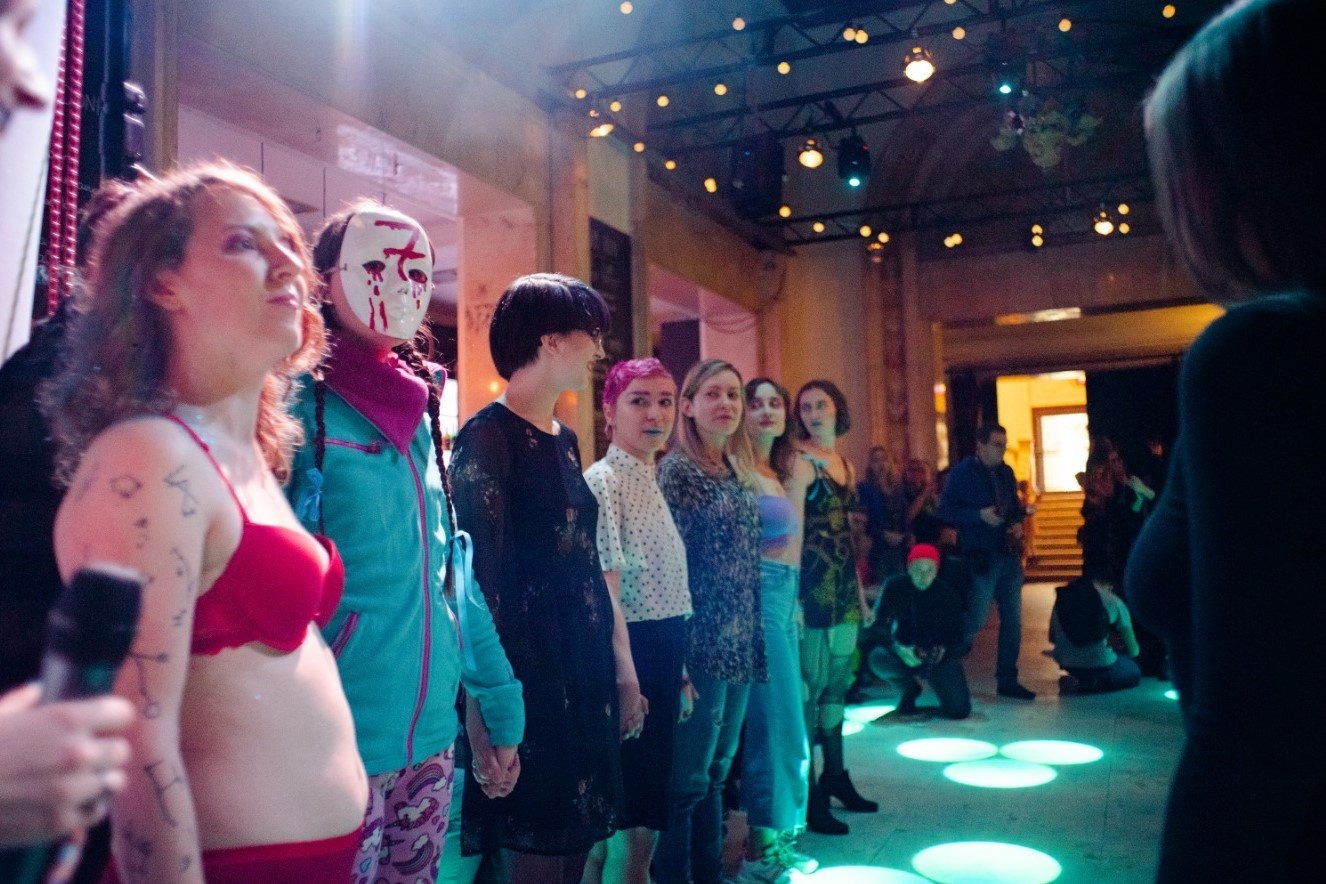 Co gai bi sam so o Tay Ho anh 3