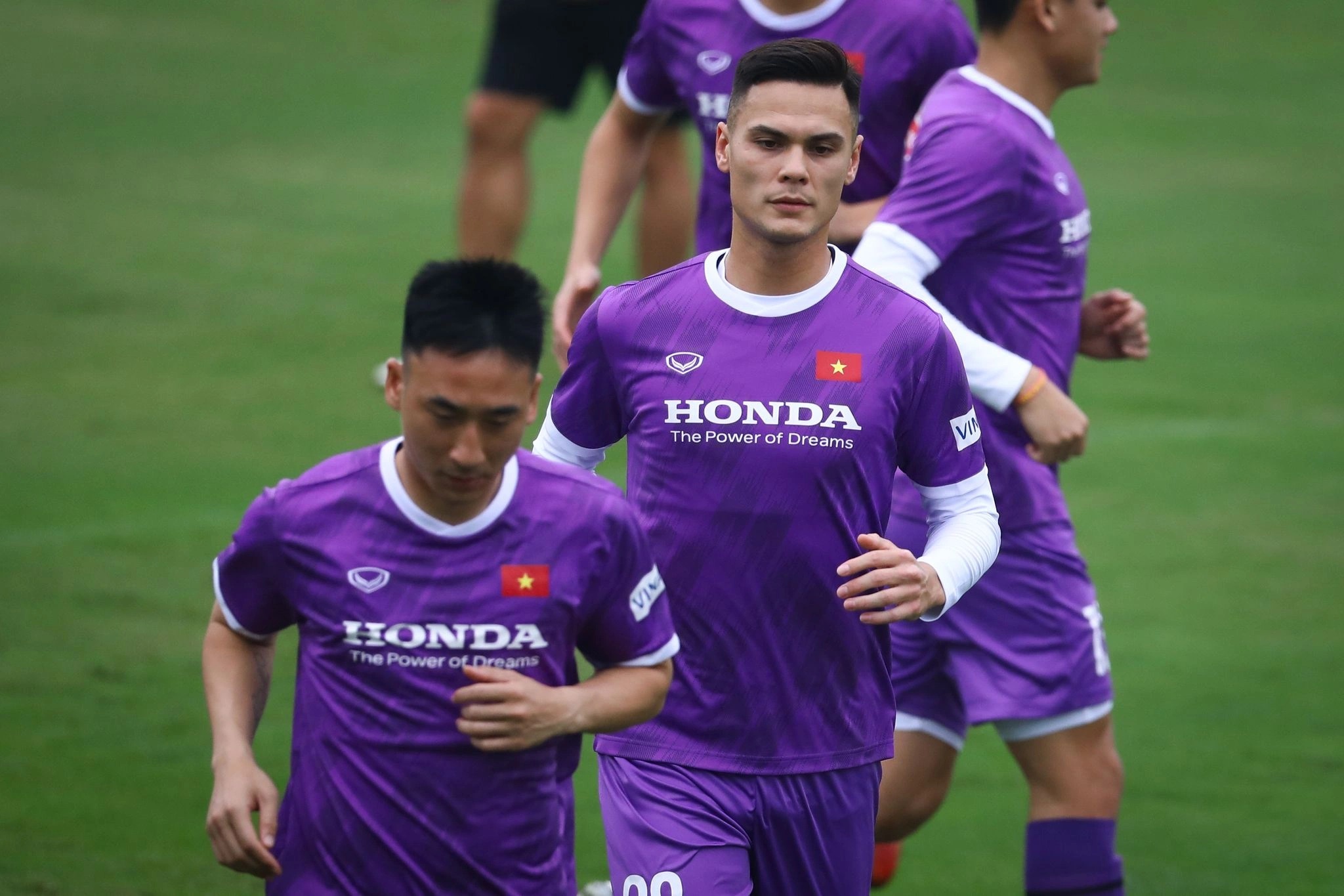 Cau thu Viet kieu o tuyen Viet Nam anh 1