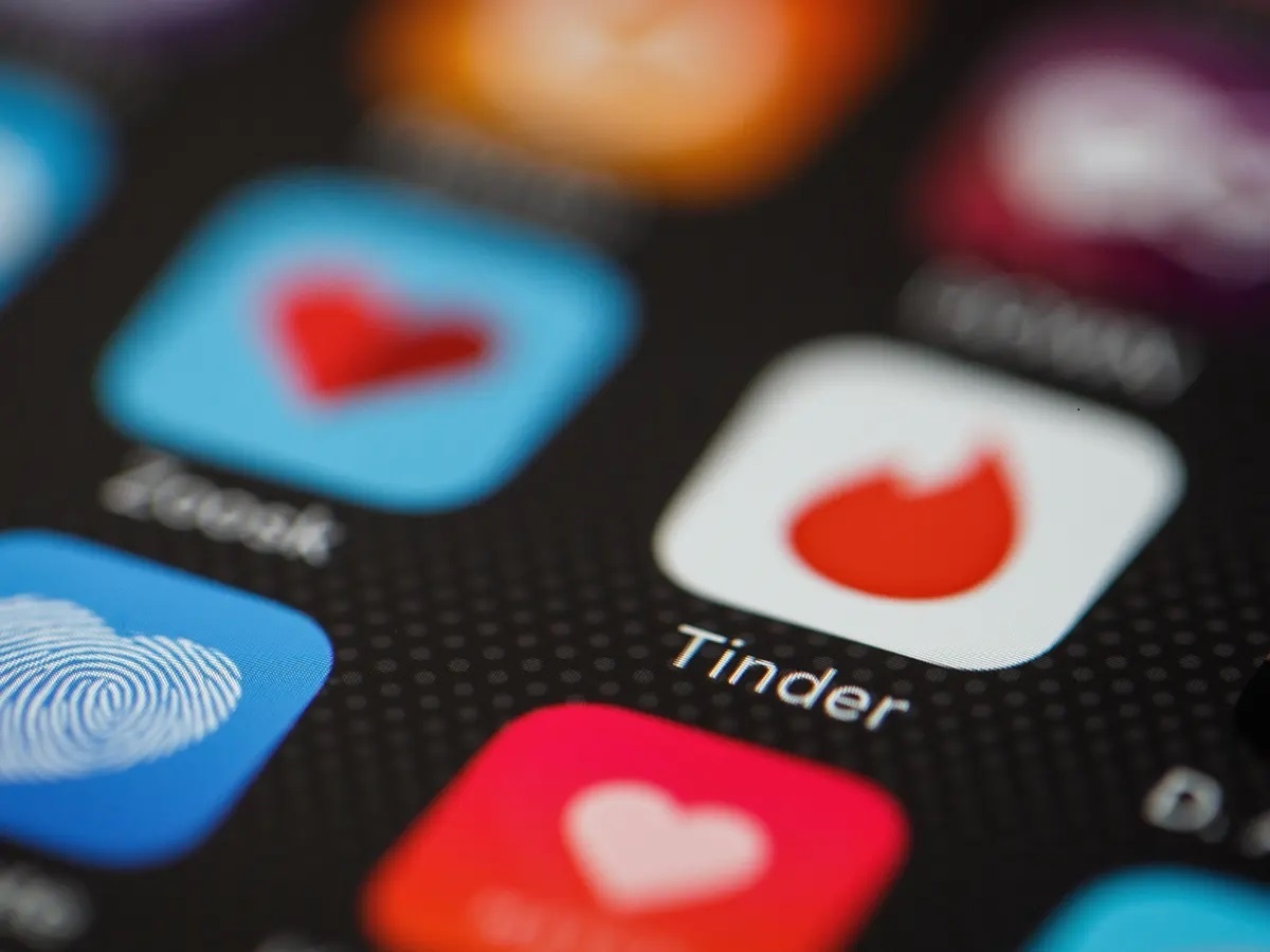 App hen ho bien mat anh 1