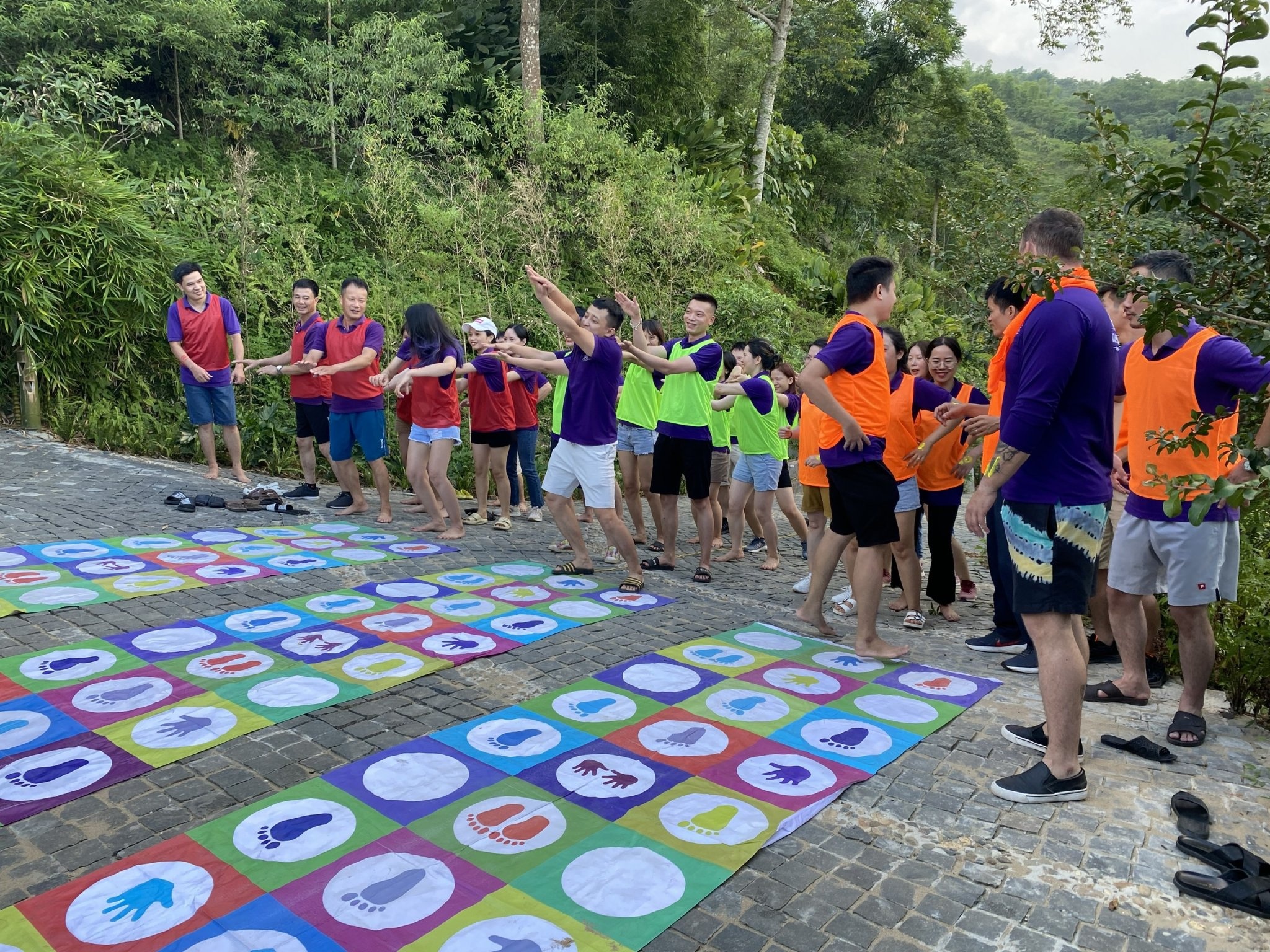 Hoat dong team building anh 3