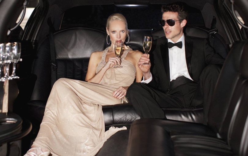 Nguoi giau cung muon cua doi tinh phi trong bao gia hinh anh