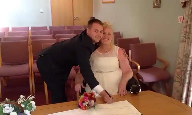 Dam cuoi bi mat anh 4