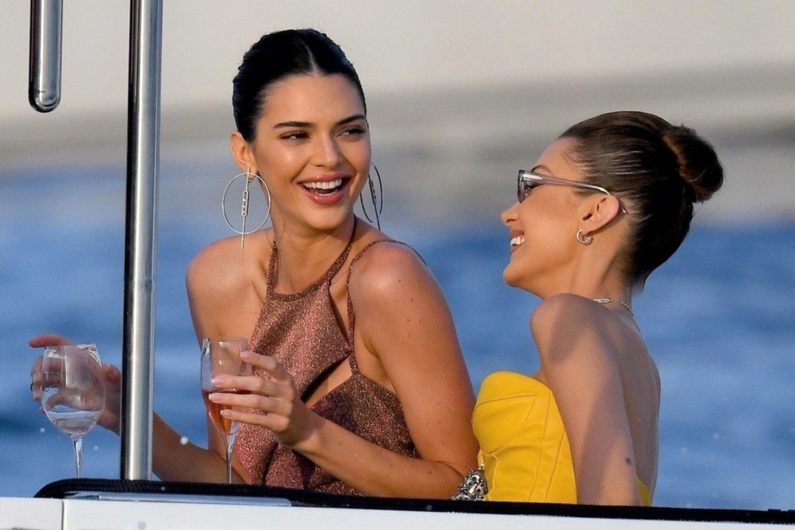 Su that dang sau hinh anh ‘bi’ chup len cua nguoi noi tieng hinh anh