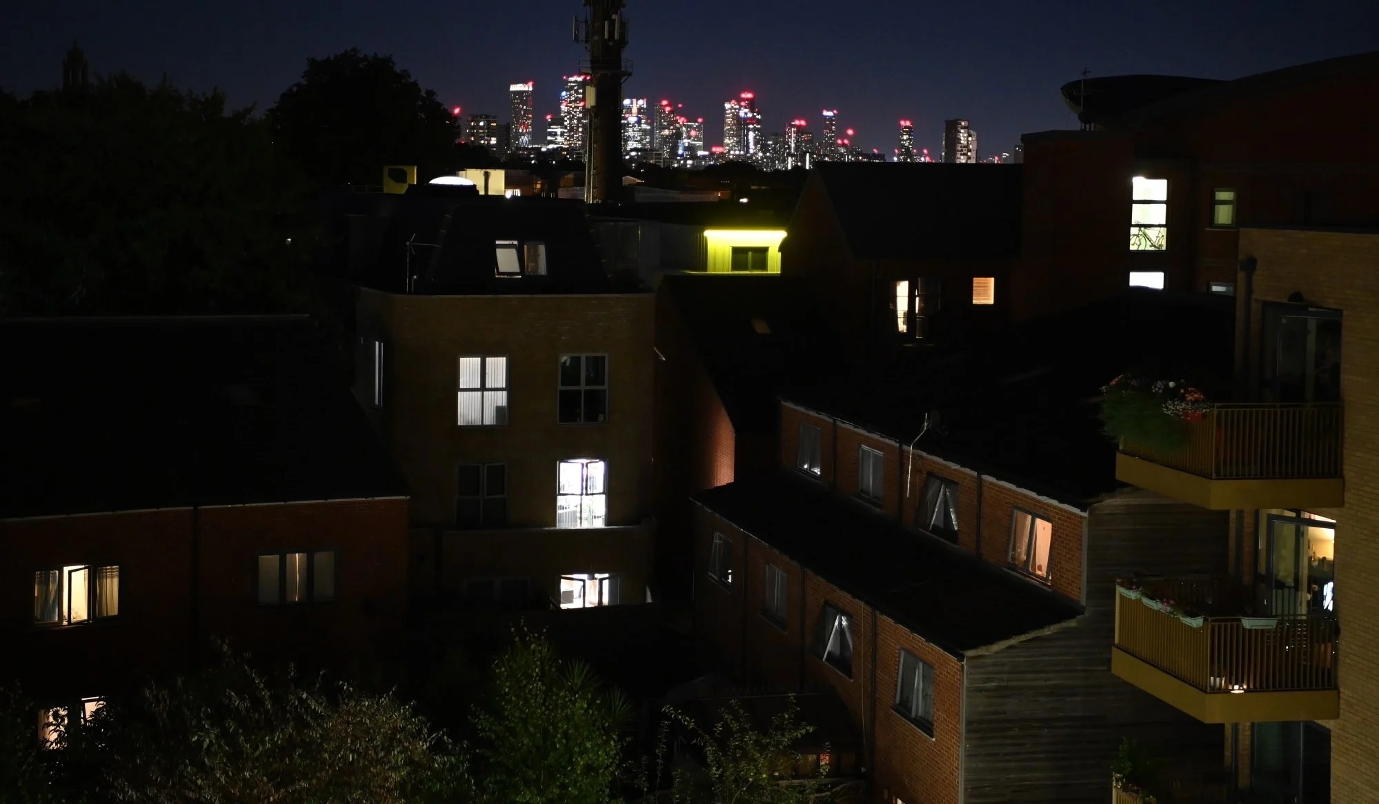 Cuoc song ve dem anh 3