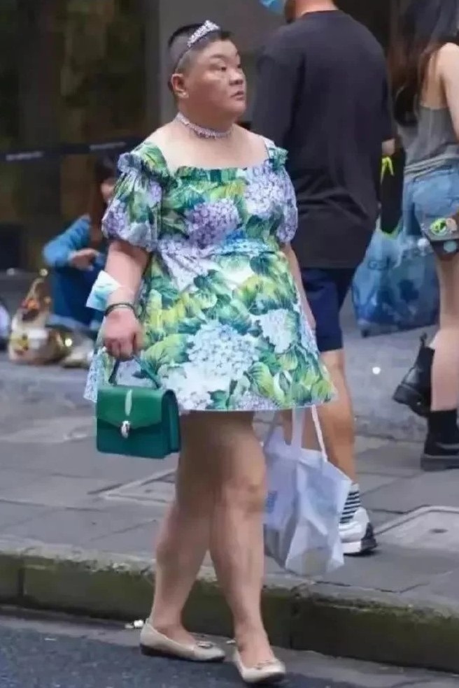 Mặc váy Lolita ảnh 2 Mac vay Lolita anh 2