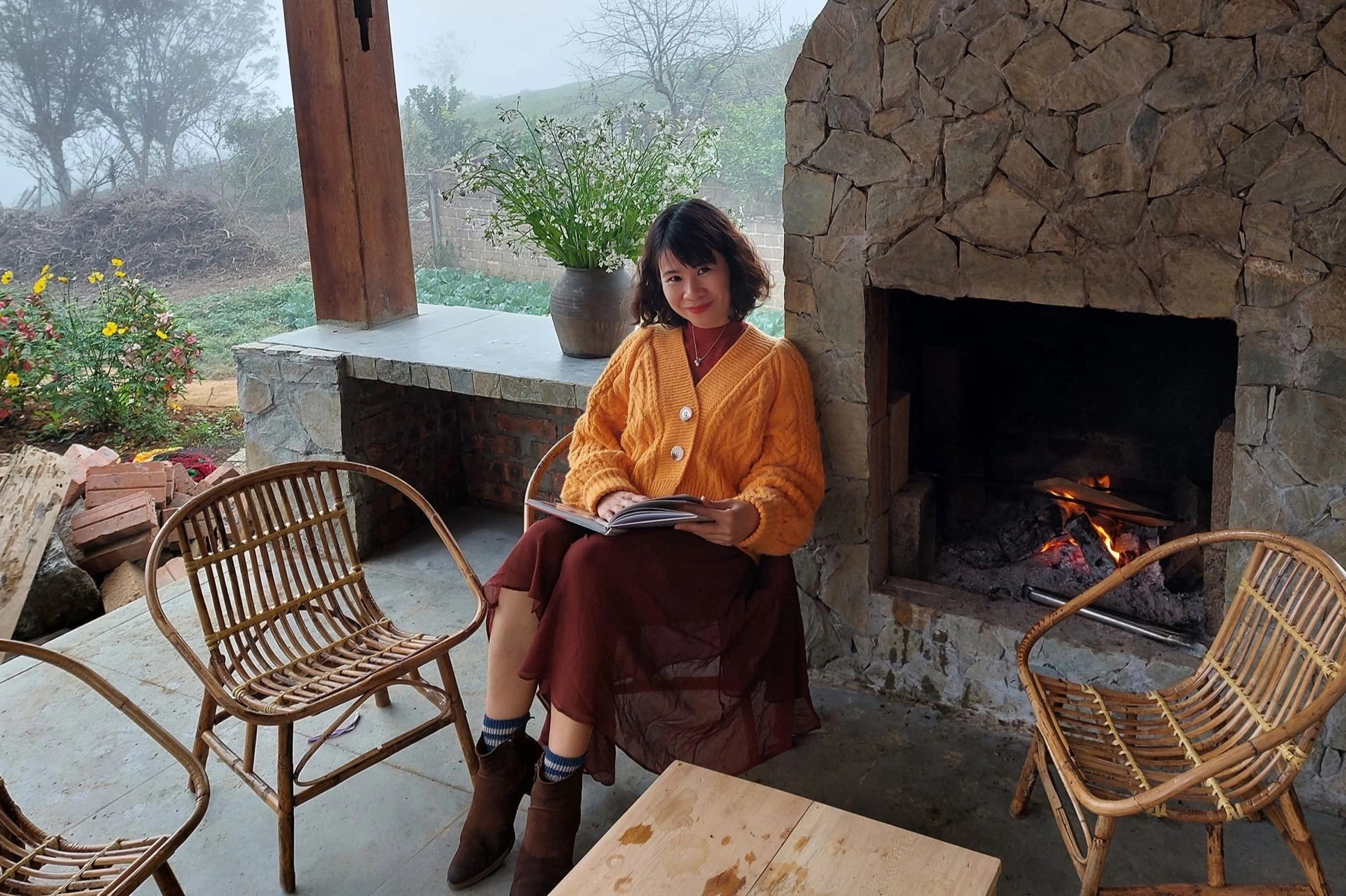 Ve rung sau 20 nam o pho, lam nha go tren lung doi Moc Chau hinh anh