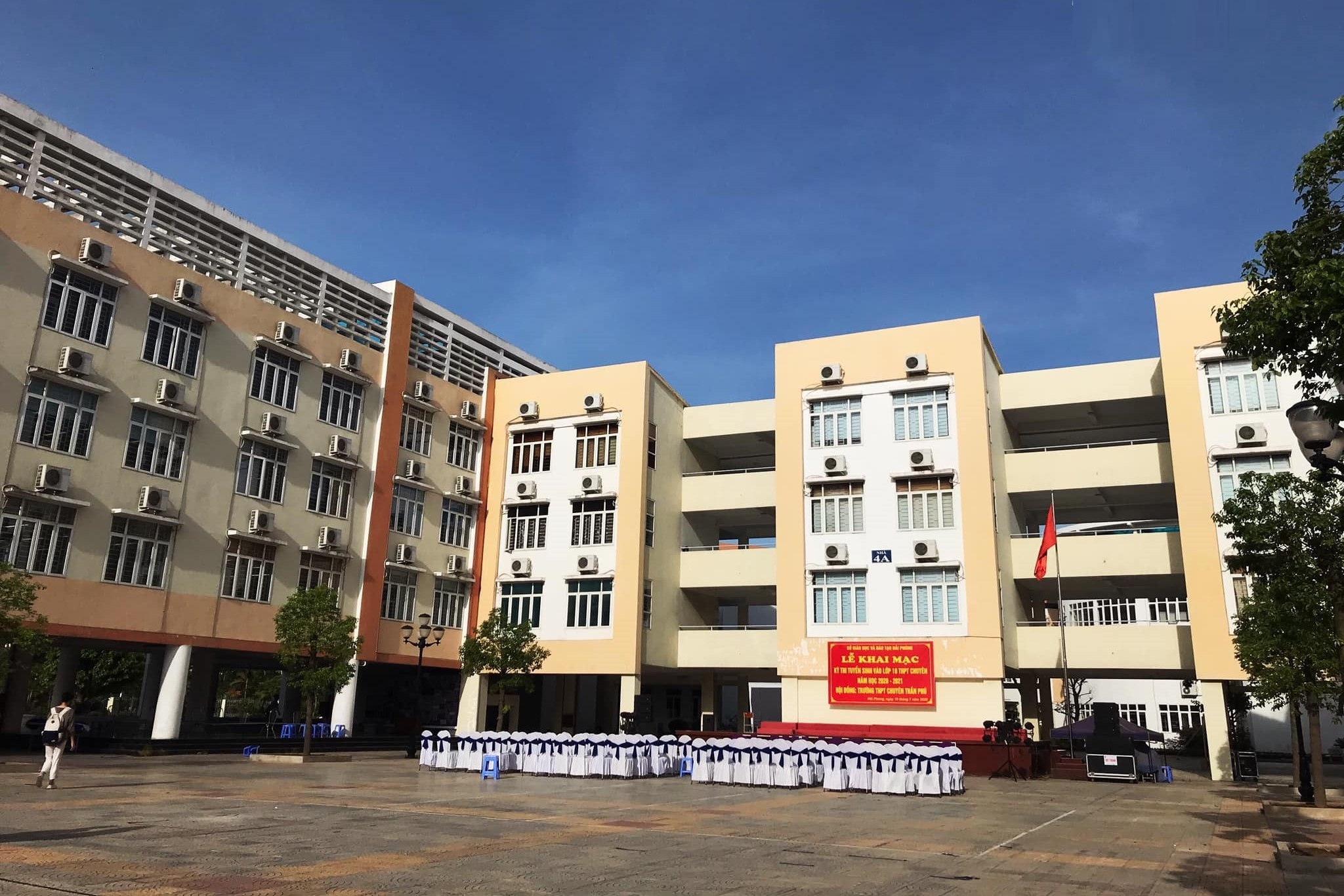 Duong len dinh Olympia anh 3