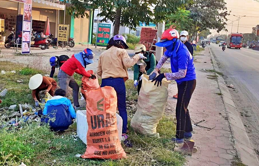 Tinh nguyen nhat rac anh 2