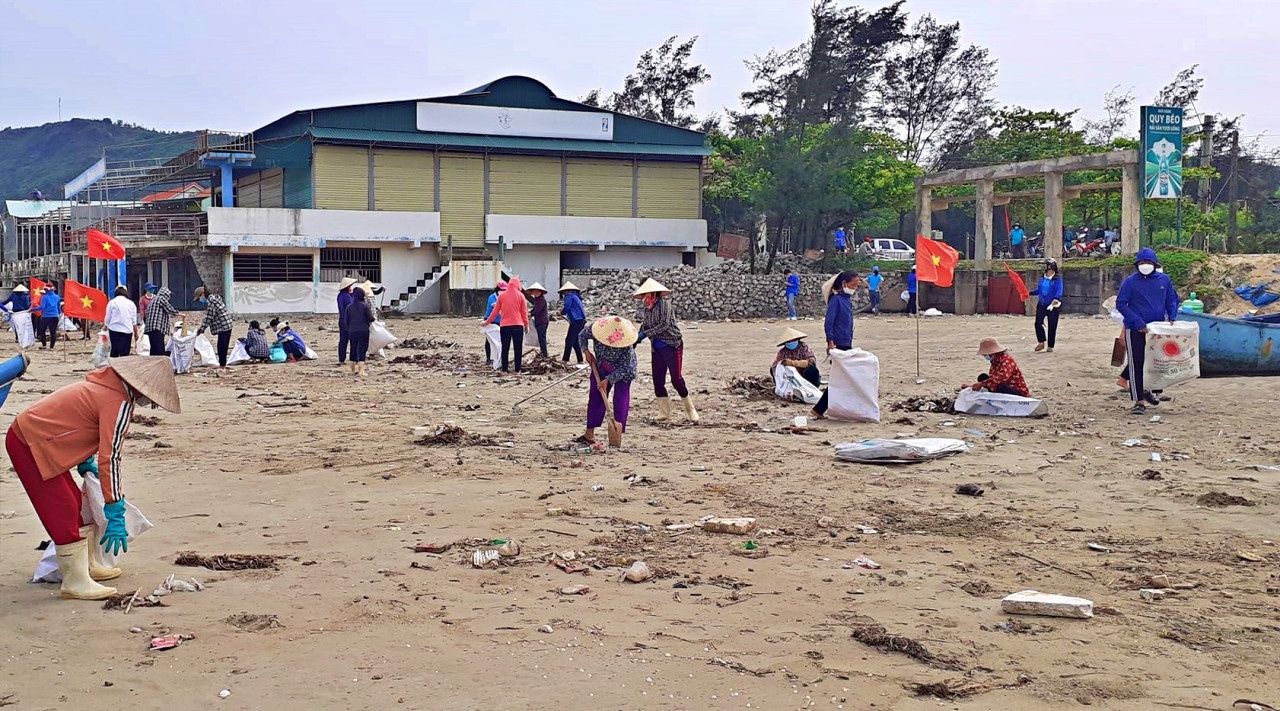 Tinh nguyen nhat rac anh 3