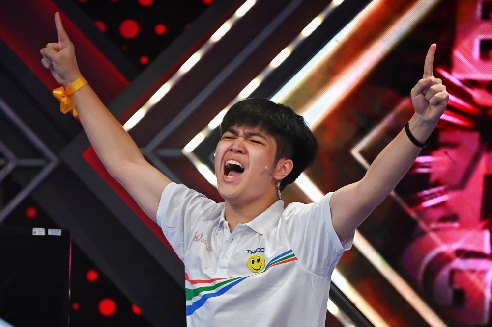 Dang Le Nguyen Vu lien tuc dan dau o chung ket Olympia nam 22 hinh anh