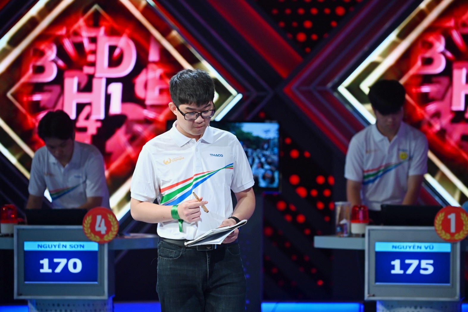 Olympia sai dap an anh 1