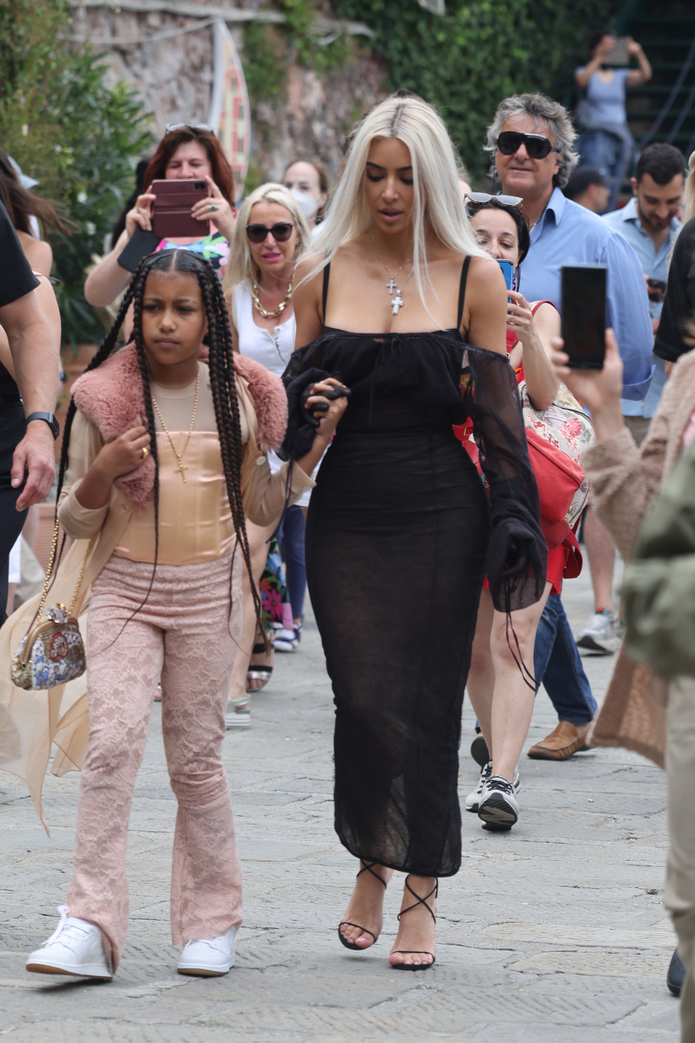 Nha Kardashian Jenner anh 6