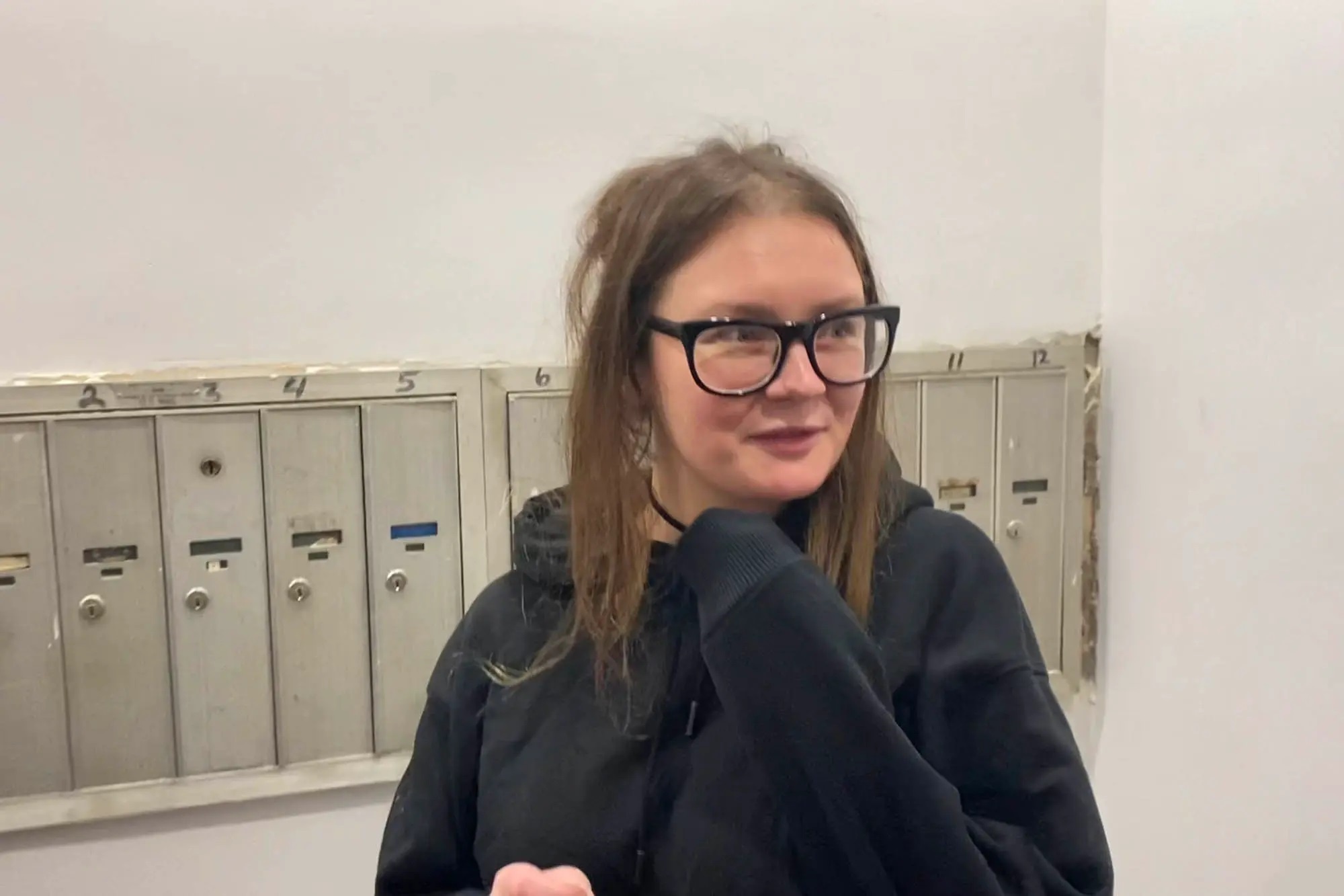 Noi ‘tieu thu lua dao’ Anna song sau khi ra tu hinh anh