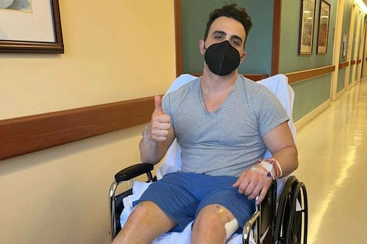 Chi 100.000 USD, chiu dau don de keo dai chan 8 cm hinh anh