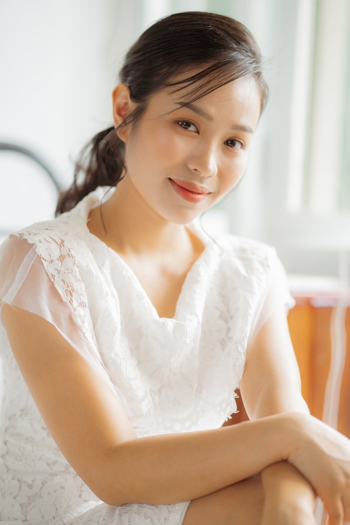 Xin viec cuoi nam anh 1