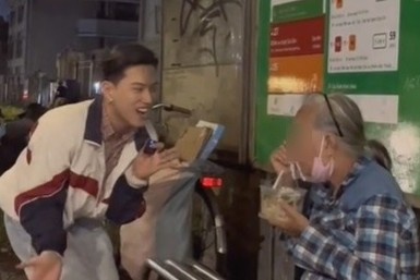 Dan mang keu goi tay chay TikToker miet thi nguoi ngheo hinh anh