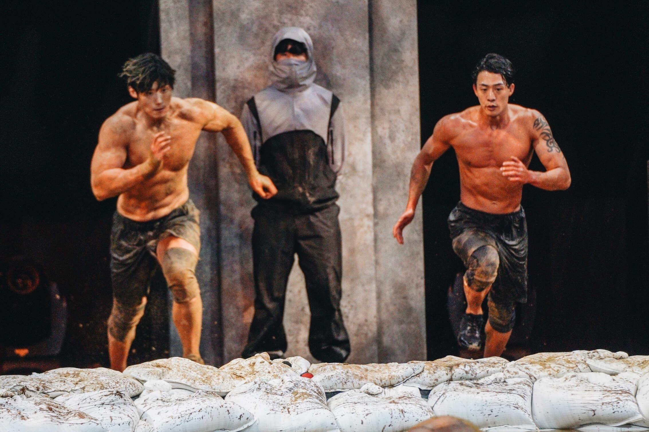 Co the san chac, 6 mui chiem song show thuc te Han hinh anh