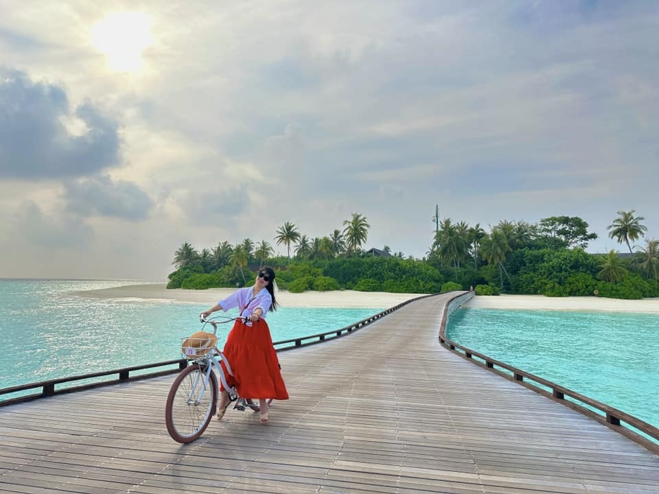 Lien tuc di du lich anh 2