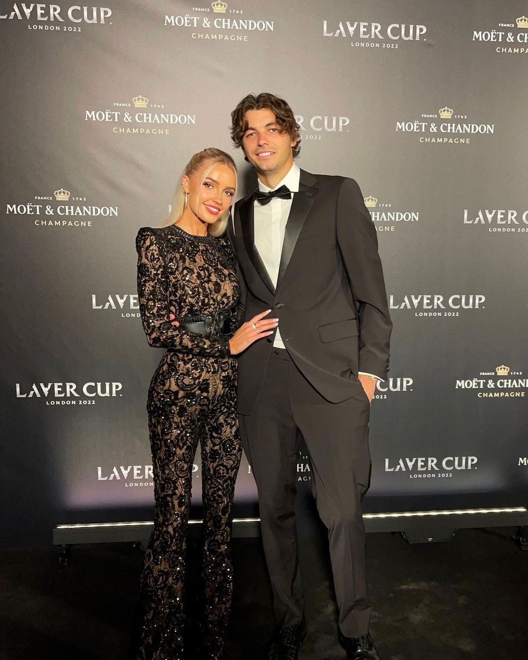 Ban gai sao quan vot anh 2