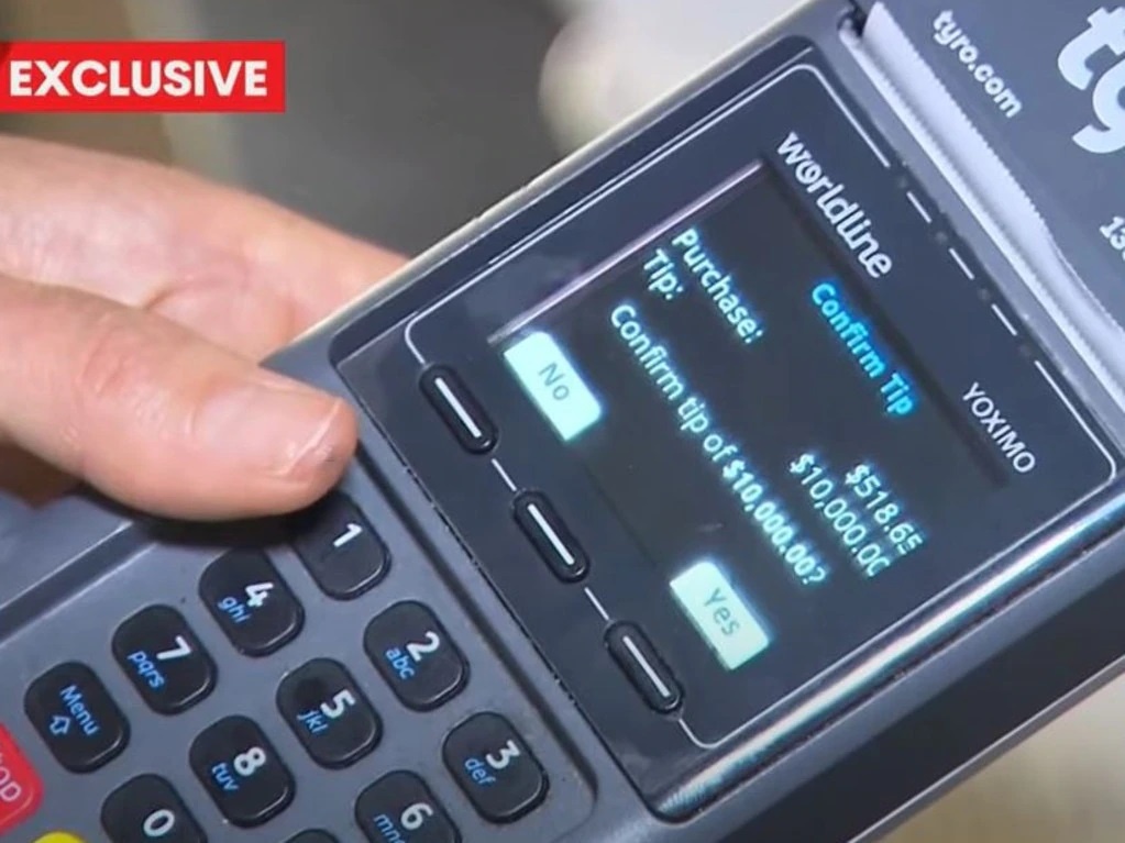 Khach la tip 10.000 USD anh 2