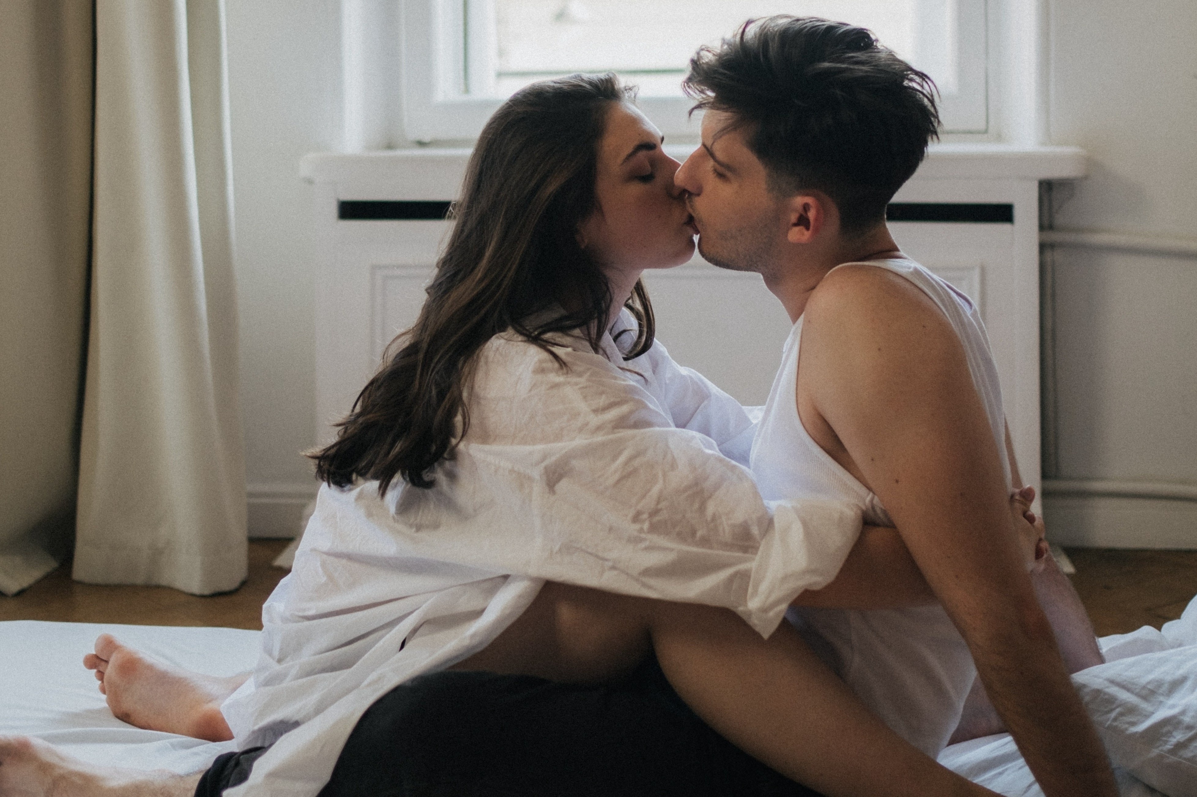 Lam the nao de yeu nhau lau ma khong chan hinh anh