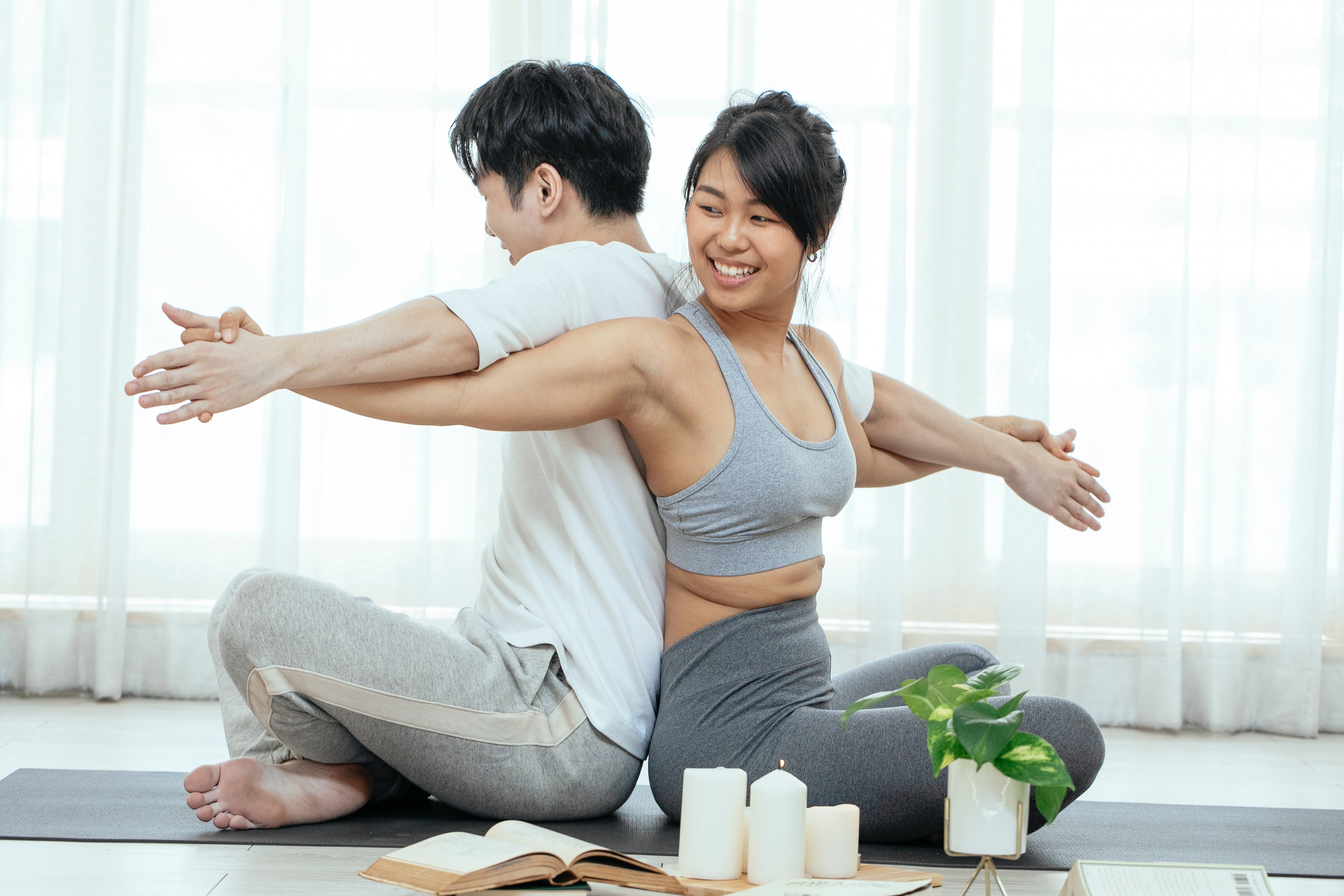 Vi sao ket hon giup song lau hon hinh anh
