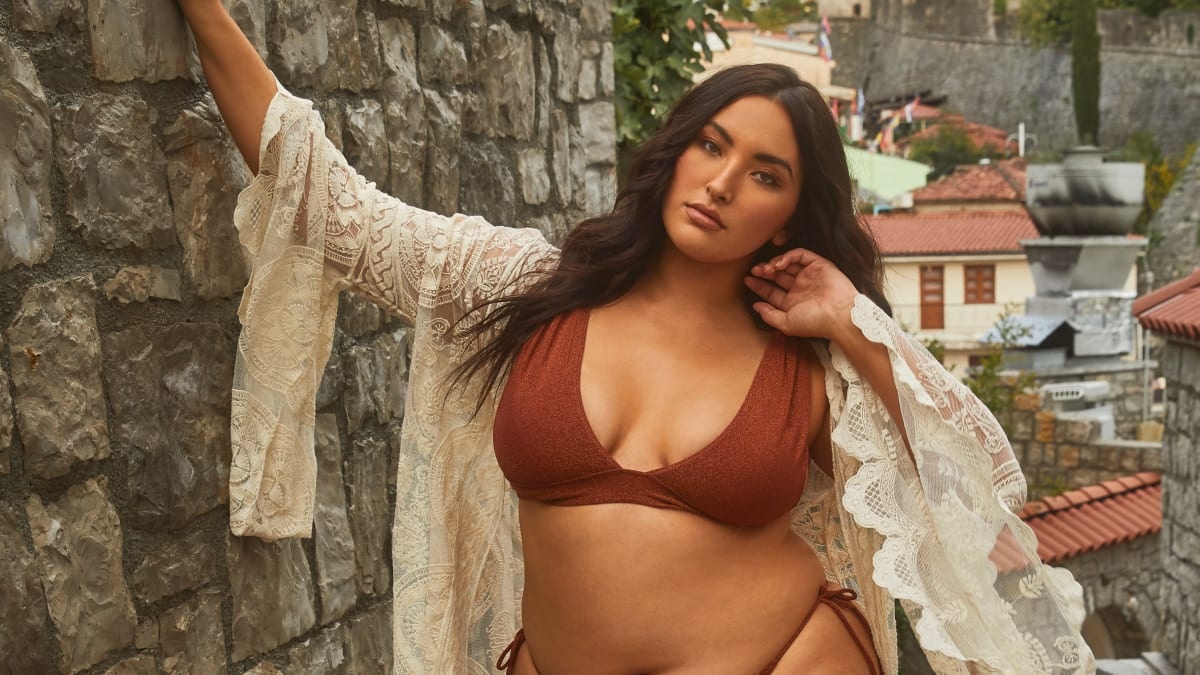 Nguoi than hinh ngoai co anh 1