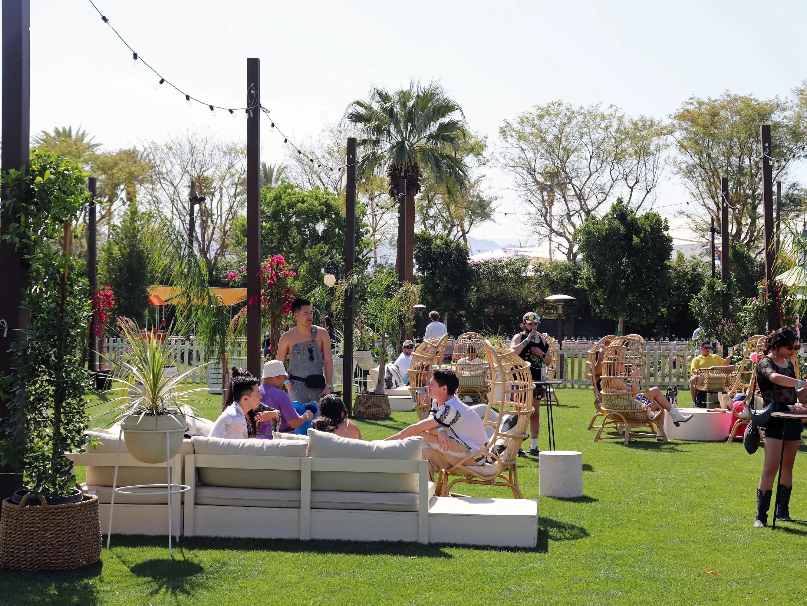 Coachella ảnh 1 Coachella anh 1