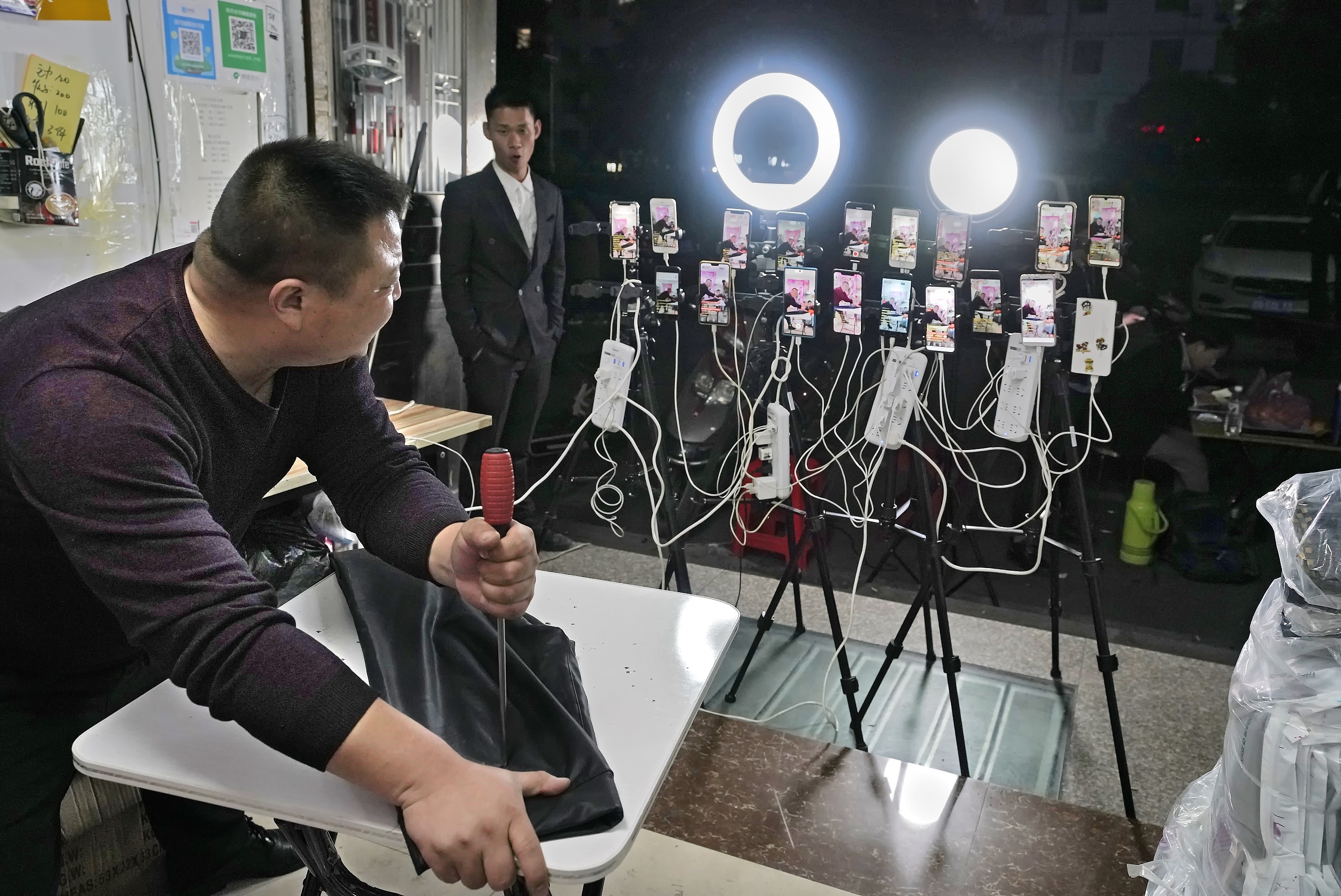 Livestream ban hang anh 1