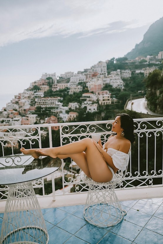 Nhom ban di du lich anh 13