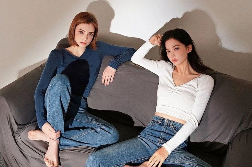 Quan jeans bo bi khai tu hinh anh