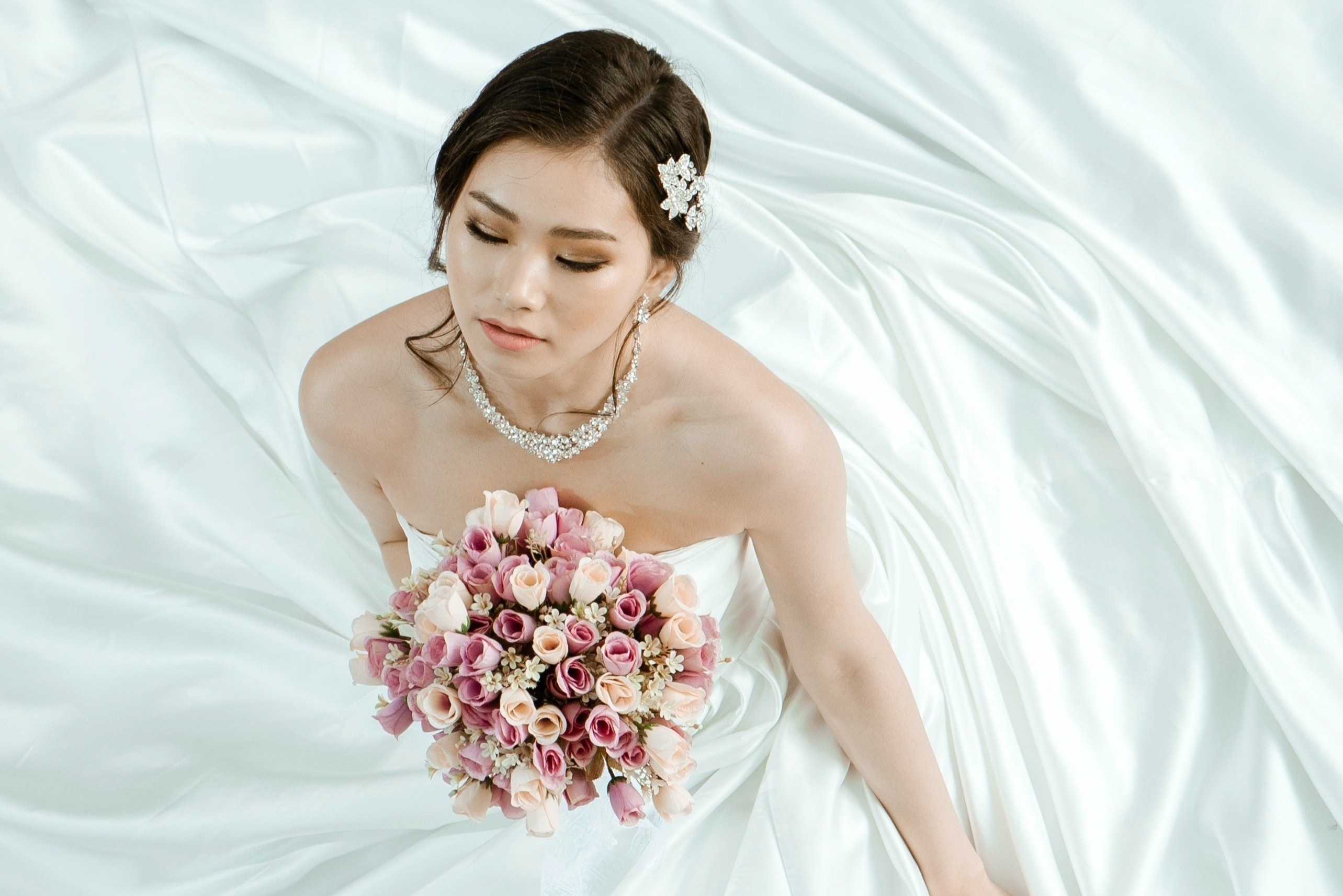 Co dau cuoi chinh minh khong can chu re hinh anh