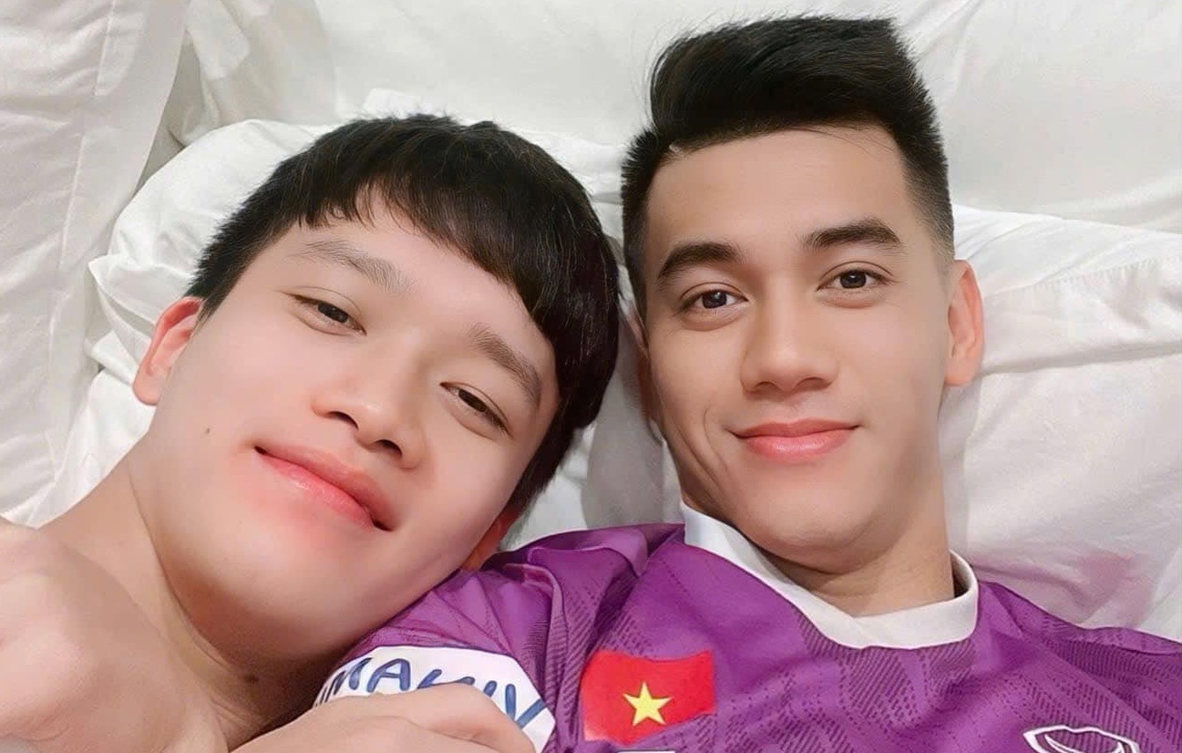 Tien Linh ‘phot’ Hoang Duc trong ngay sinh nhat hinh anh