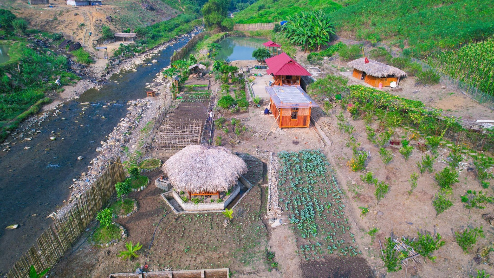 xay nha tren doi anh 1