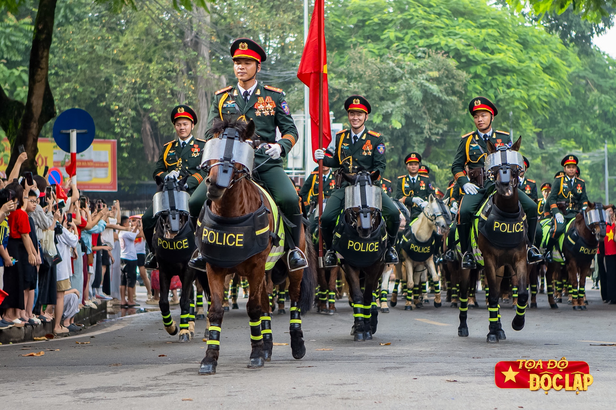 Le dieu binh dieu hanh,  khoi chien si anh 35