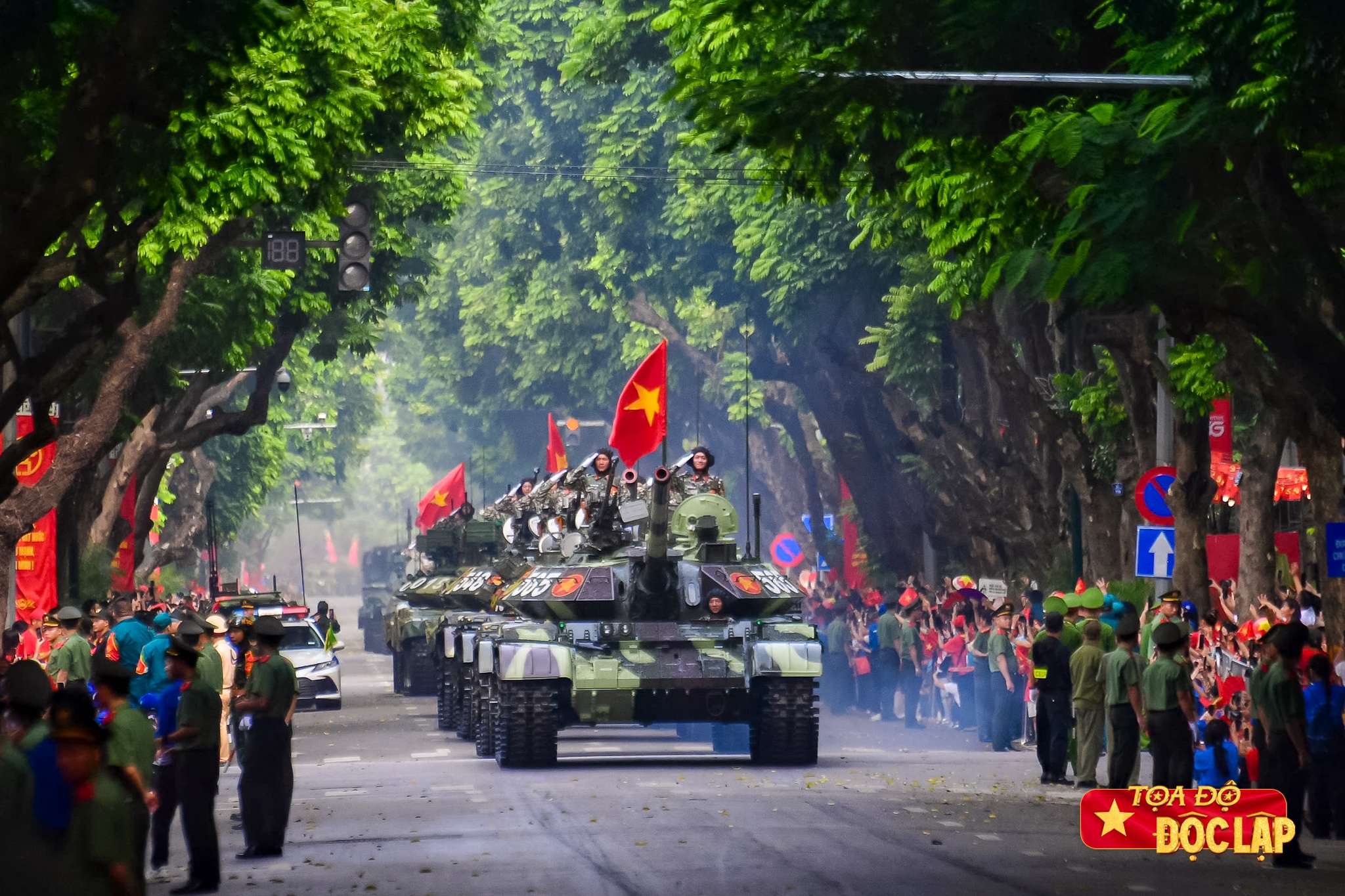 Le dieu binh dieu hanh,  khoi chien si anh 36