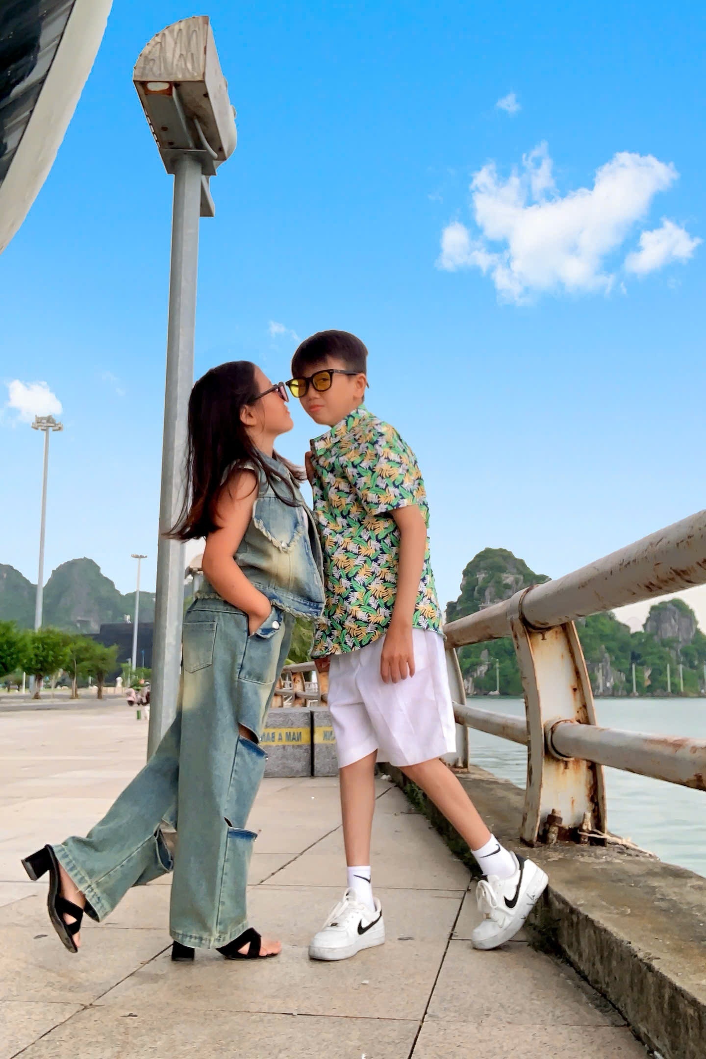 cặp đ&ocirc;i t&iacute; hon ảnh 5