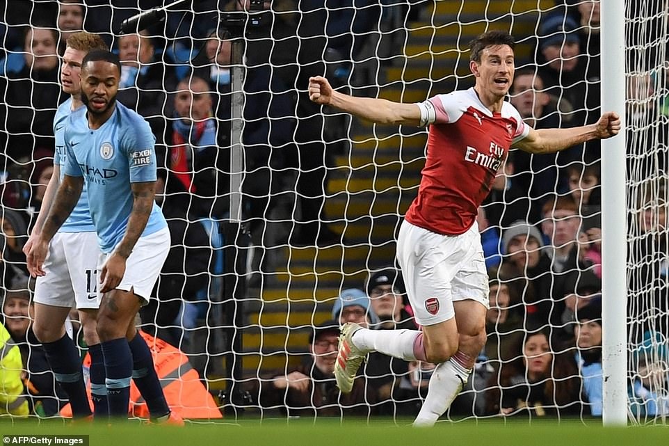Arsenal thua Man City,  Aguero lap hat-trick anh 1