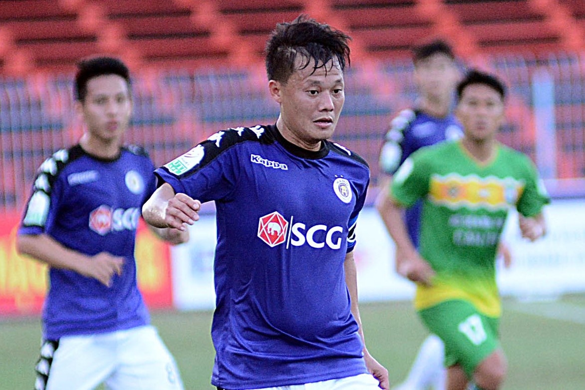 Thanh Luong lo tran dau voi CLB cua Trung Quoc vi van de ho chieu hinh anh