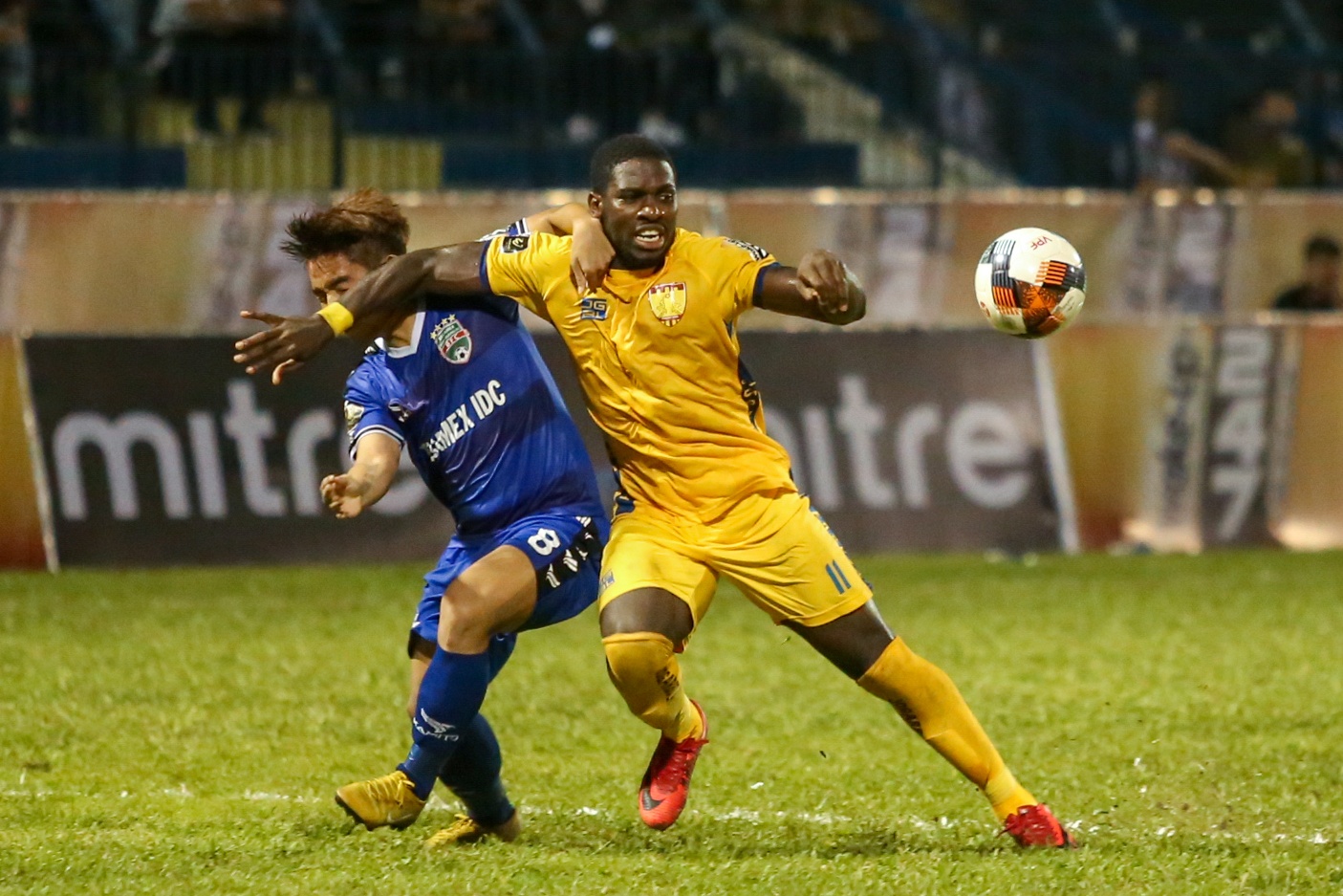 Thanh Hoa vs Binh Duong,  V.League 2019,  Rimario,  Bui Tien Dung anh 9