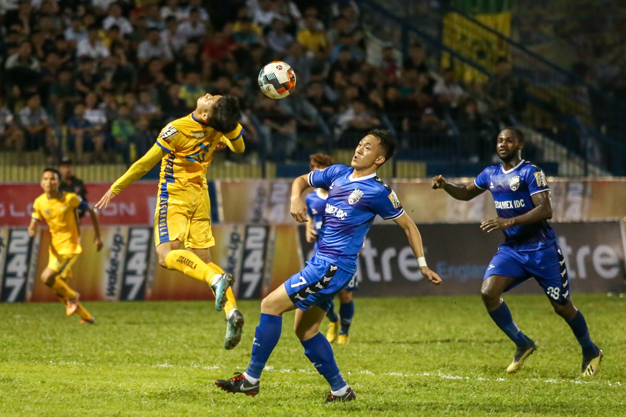 Thanh Hoa vs Binh Duong,  V.League 2019,  Rimario,  Bui Tien Dung anh 6