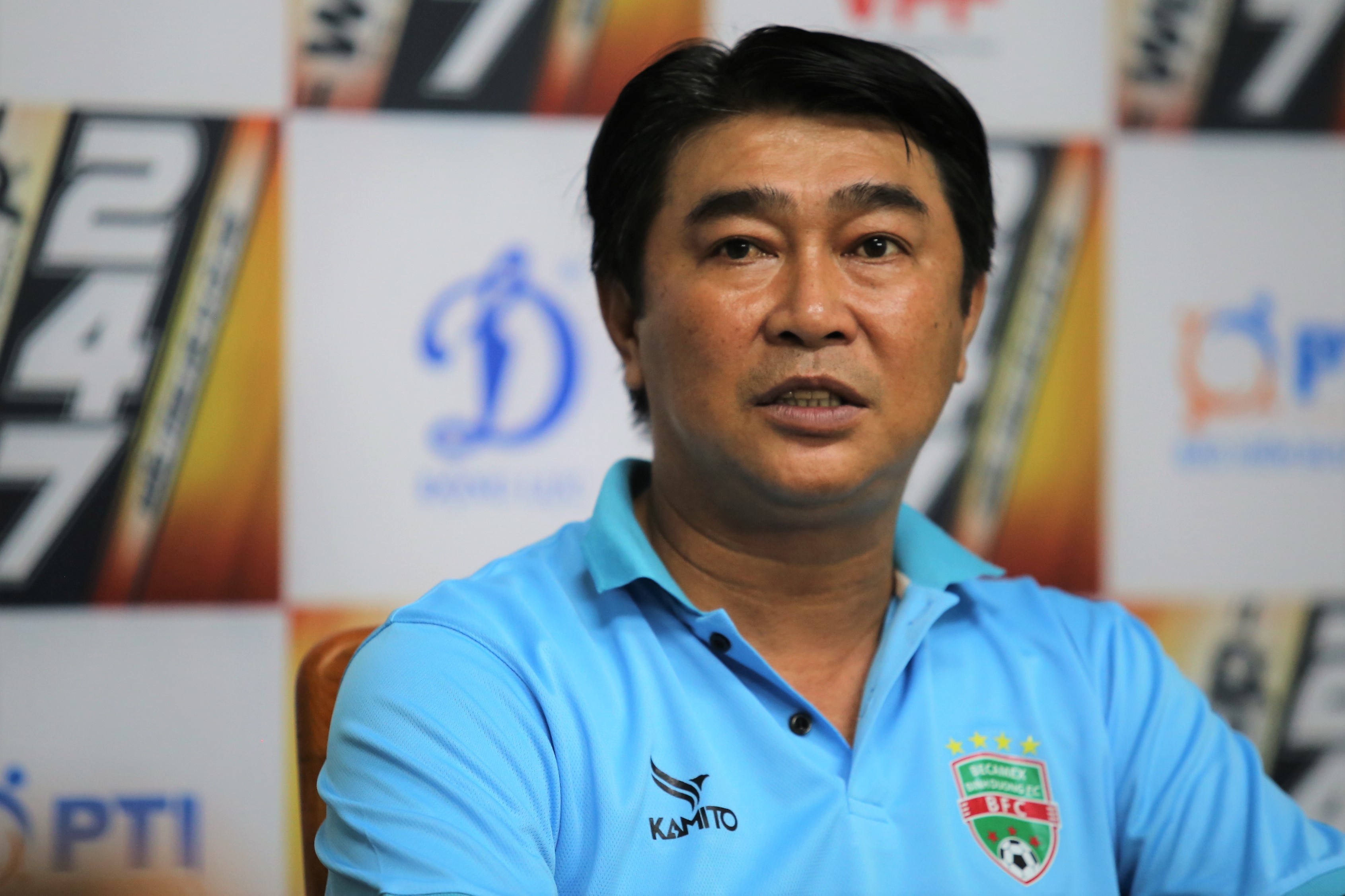 HLV Binh Duong tiet lo ly do Anh Duc vang mat tran khai man V.League hinh anh